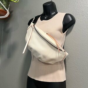 MELROSE and MARKET MANDY
LEATHER FANNY PACK IVORY